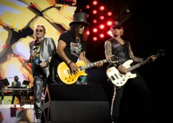 Guns N’ Roses anuncia nova turnê pelo Brasil com oito shows em abril de 2026