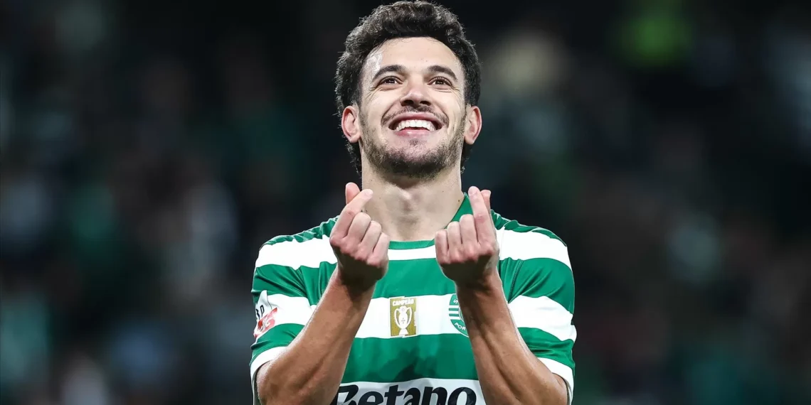 Pedro Gonçalves eleito melhor médio de setembro e outubro