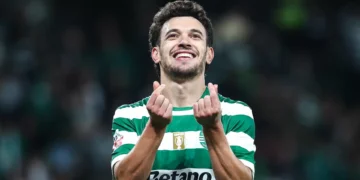 Pedro Gonçalves eleito melhor médio de setembro e outubro