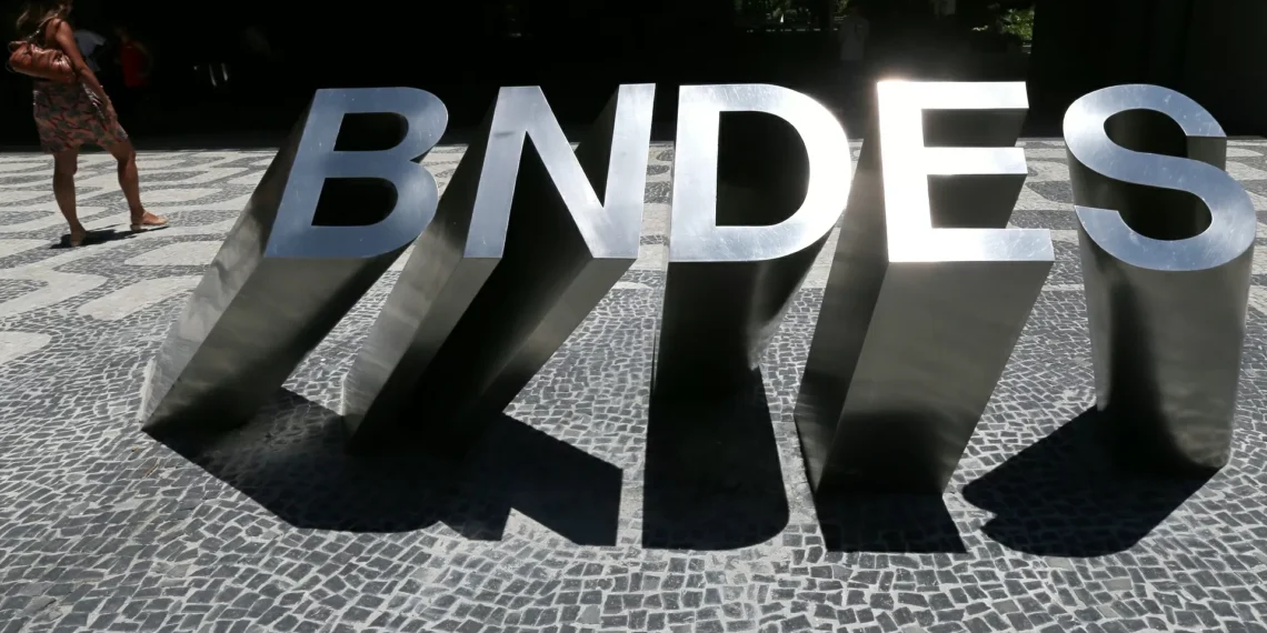 BNDES capta R$ 7,89 bi com bancos europeus para projetos sustentáveis no Brasil