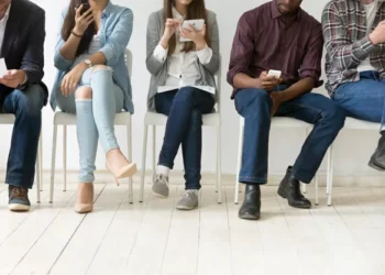 Jornada de trabalho semanal na América Latina é cinco horas mais alta que na OCDE