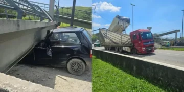 Passarela desaba após caçamba de caminhão subir durante trajeto e mata motorista esmagado