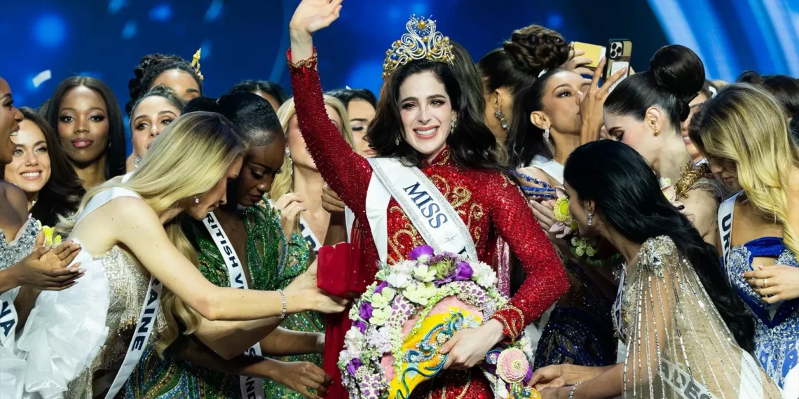 Mexicana Fátima Bosch vence Miss Universo 2025 após ser insultada pelo diretor