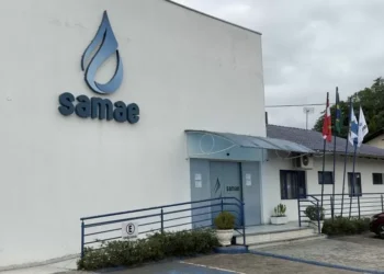 Timbó revoga edital de concessão de água e esgoto para garantir segurança jurídica e ampliar competitividade