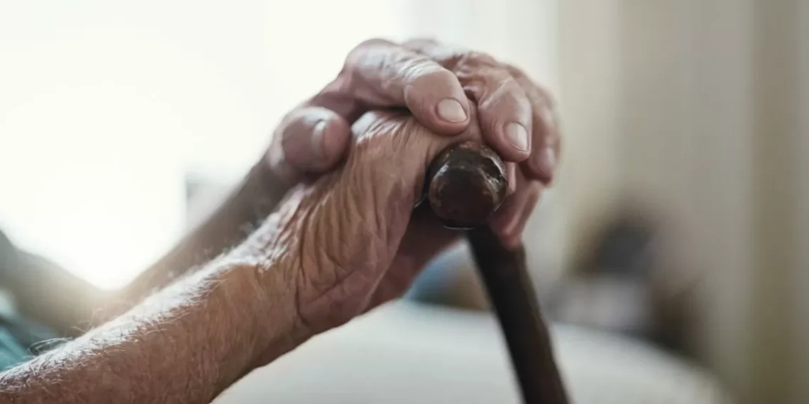 Idosa sobrevive a espancamento e estupro em SC; suspeito é denunciado e pode pegar 30 anos