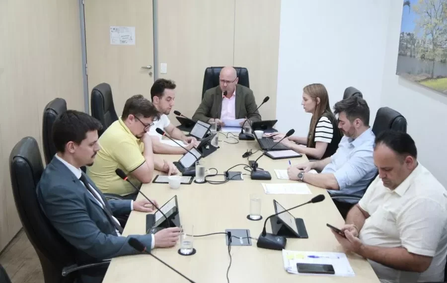 CCJ e Comissão de Finanças avançam na análise de projetos em Blumenau
