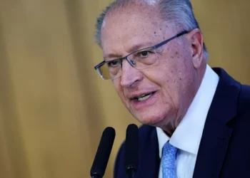Alckmin diz que negociação com EUA não acabou e cita café solúvel, máquinas e motores