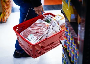 Confiança do consumidor dos EUA se deteriora em novembro