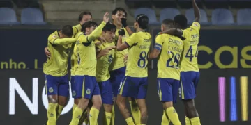 Arouca dá pontapé na crise e vence Alverca