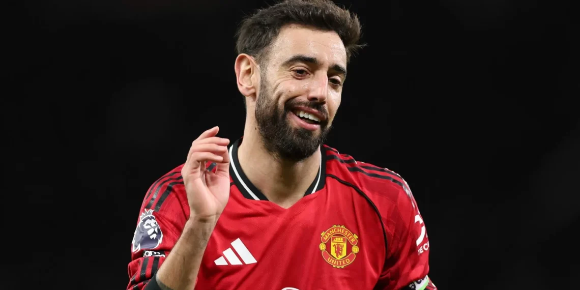 Manchester United goleia, Bruno Fernandes bisa