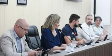 Sessão na Câmara de Blumenau aprovou pacote de projetos e mudanças nas gratificações aos profissionais da Saúde