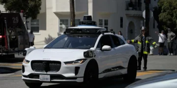 Robotáxis da Waymo podem ganhar Gemini embutido