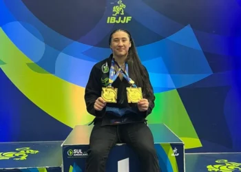 Eloá Lopes conquista dois ouros e se destaca no Sul-Americano de Jiu-Jitsu 2025
