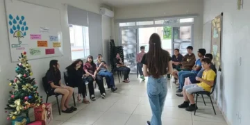 CRAS de Timbó incentiva autoconhecimento em oficina voltada a adolescentes