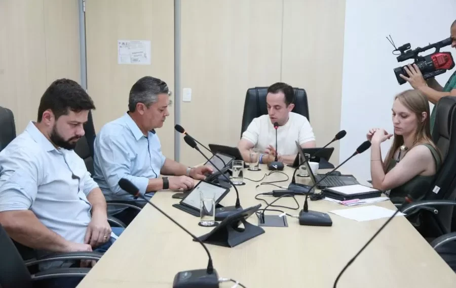 Treze propostas avançam após análise das Comissões de Educação, Transportes e Turismo da Câmara de Blumenau