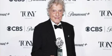 Morreu o dramaturgo britânico Tom Stoppard
