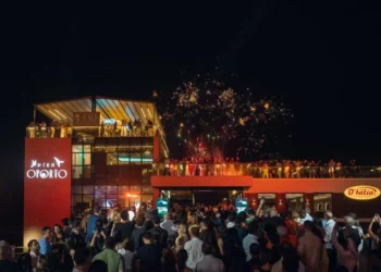 Novo Píer Oporto foi inaugurado em Itapema e recebeu cerca de 10 mil pessoas