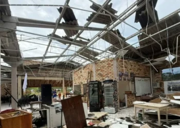 Temporal causa destruição em salão histórico de Jaraguá do Sul e prejuízo pode chegar a R$ 350 mil