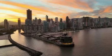 Píer Oporto: novo complexo sobre o mar promete transformar Meia Praia, em Itapema