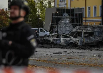 Kiev sob forte ataque russo. Explosões ouvidas na capital da Ucrânia