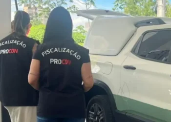 Bomba que entregava menos combustível do que o mostrado no visor é interditada em Blumenau