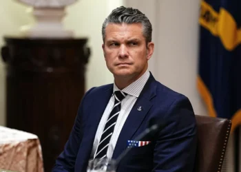 Hegseth diz que não viu sobreviventes antes de ataque fatal a barco de droga