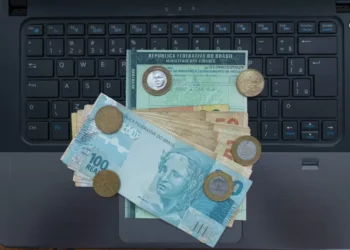 Alesc aprova extinção da taxa de licenciamento anual de veículos em Santa Catarina