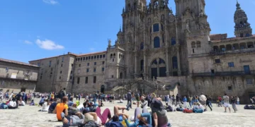 Mais de 100 mil peregrinos pisaram o Caminho Português de Santiago em 2025