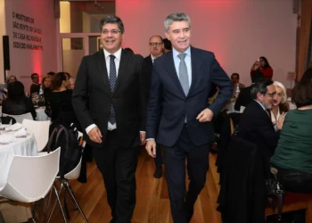 Carneiro avisa esquerda: “Pulverização de votos beneficia a direita”