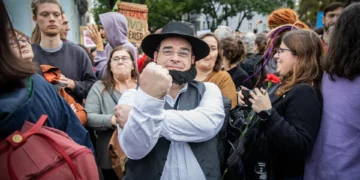 Da troika ao pacote laboral. Como se comparam as greves gerais de 2013 e 2025?