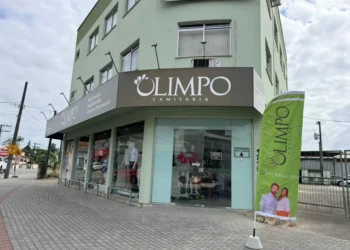 Olimpo Camisaria lança coleção “Titãs” e apresenta opções elegantes para o Réveillon em Timbó