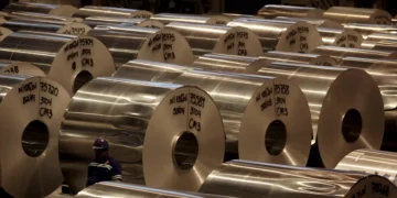 Produção industrial no Brasil sobe 0,1% em outubro, abaixo do esperado