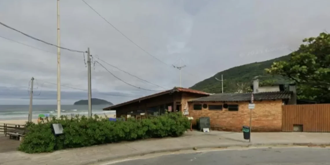 Mistério em SC: corpo é encontrado dentro de mala na Praia do Santinho e perícia trabalha para identificar vítima