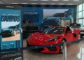 Exposição de supercarros transforma Norte Shopping Blumenau em vitrine do automobilismo