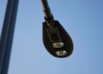 Licitação de R$ 21 milhões para troca e manutenção da iluminação pública é suspensa em Rio do Sul