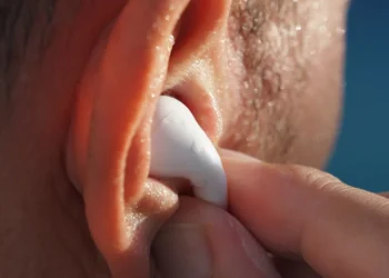 Fones Bluetooth e problemas na tireoide: mito, risco ou exagero?