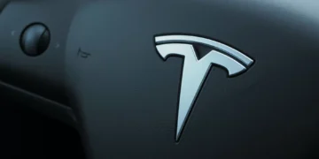 Tesla acaba com Autopilot e muda estratégia de direção assistida