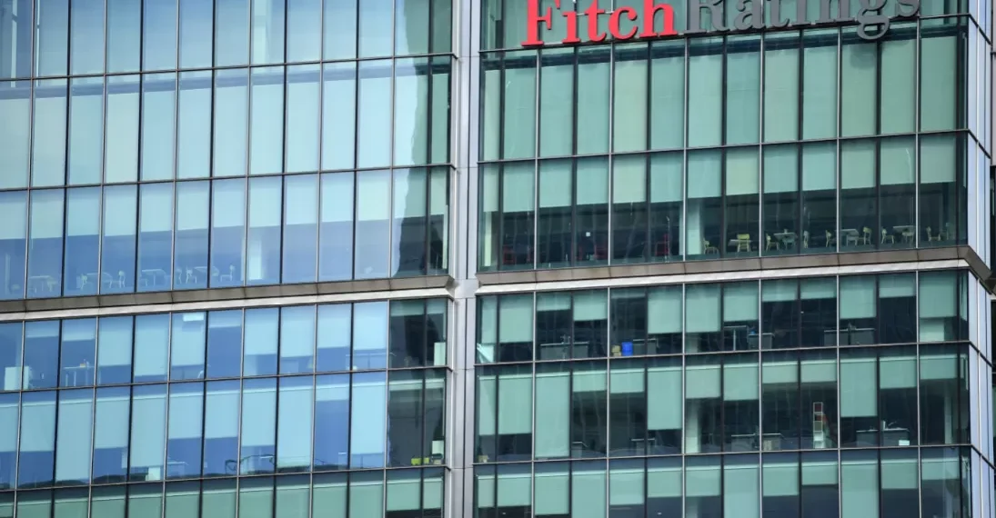 Brasil deve ter o maior déficit fiscal na América Latina em 2026, diz chefe da Fitch