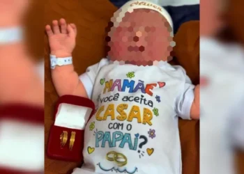 Pedido de casamento em maternidade de SC surpreende mãe após o parto