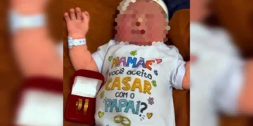 Pedido de casamento em maternidade de SC surpreende mãe após o parto