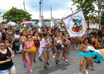 Carnaval 2026 deve injetar mais de R$ 5,7 bi no Rio; veja as previsões de cada setor
