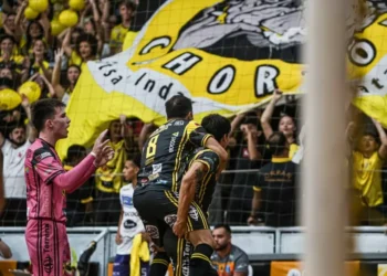 Após jogos intensos, Torneio de Verão de Futsal de Indaial define campeão na grande final neste sábado (31)