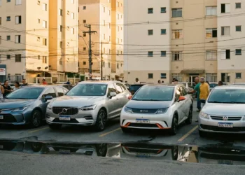 SUV elétrico ou híbrido plug-in? Entenda o que muda na prática ao dirigir