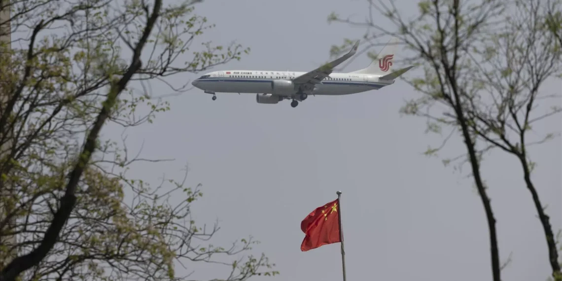 China começa a taxar preservativos e pílulas contraceptivas para travar queda da natalidade