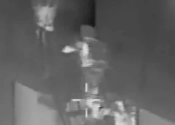 Guarda Costeira dos EUA intercepta dois petroleiros suspeitos de integrar “frota fantasma”