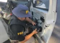 Polícia encontra grande carregamento de anabolizantes oculto em carro na BR-101, em Barra Velha