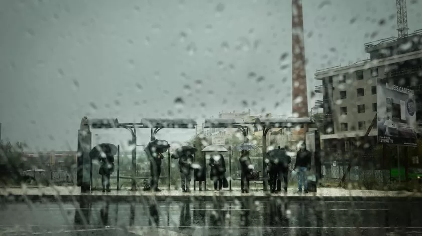 Depressão Ingrid já provocou 350 ocorrências, entre inundações e queda de árvores