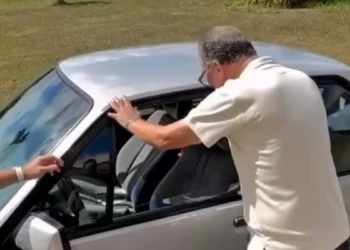 Filhos surpreendem pai no Natal com Monza Barcelona e emocionam a família