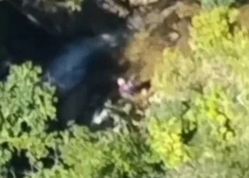 Homem desaparecido em trilha é resgatado pelos Bombeiros em SC