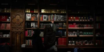 Poemas inéditos de Manuel Alegre e José Carlos Vasconcelos nas novidades da LeYa